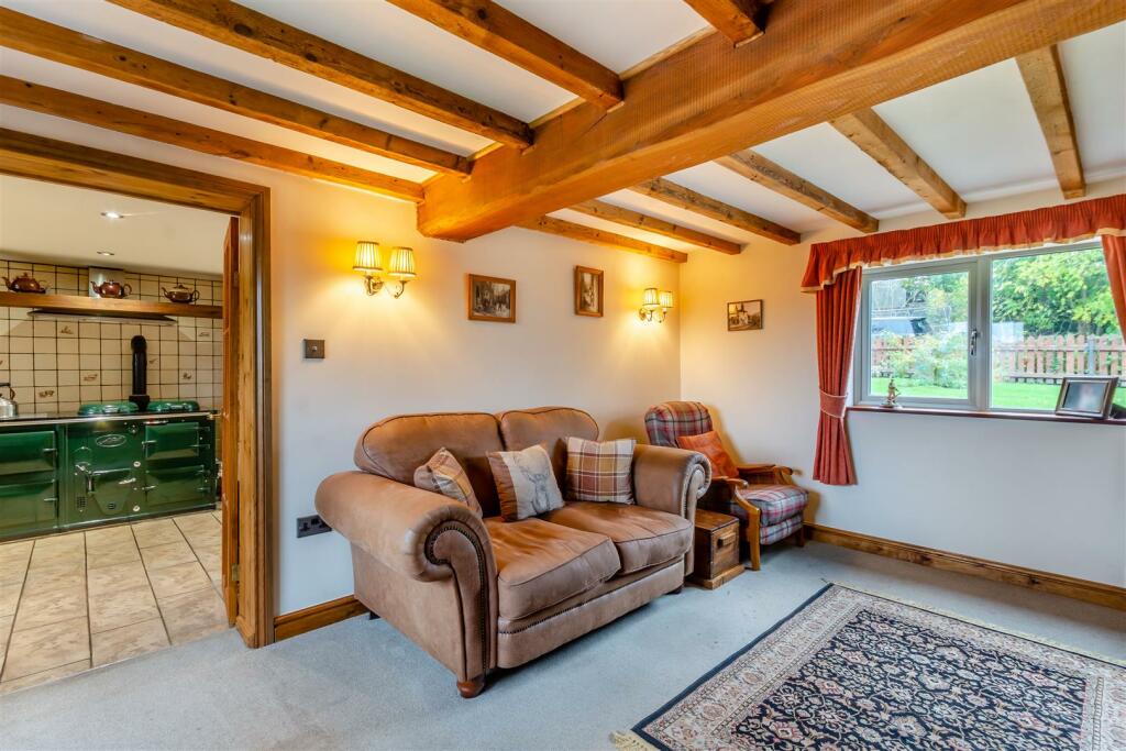 8625708-interior18.jpg