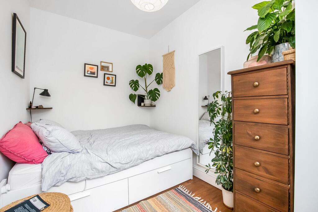 2nd Bedroom.jpg