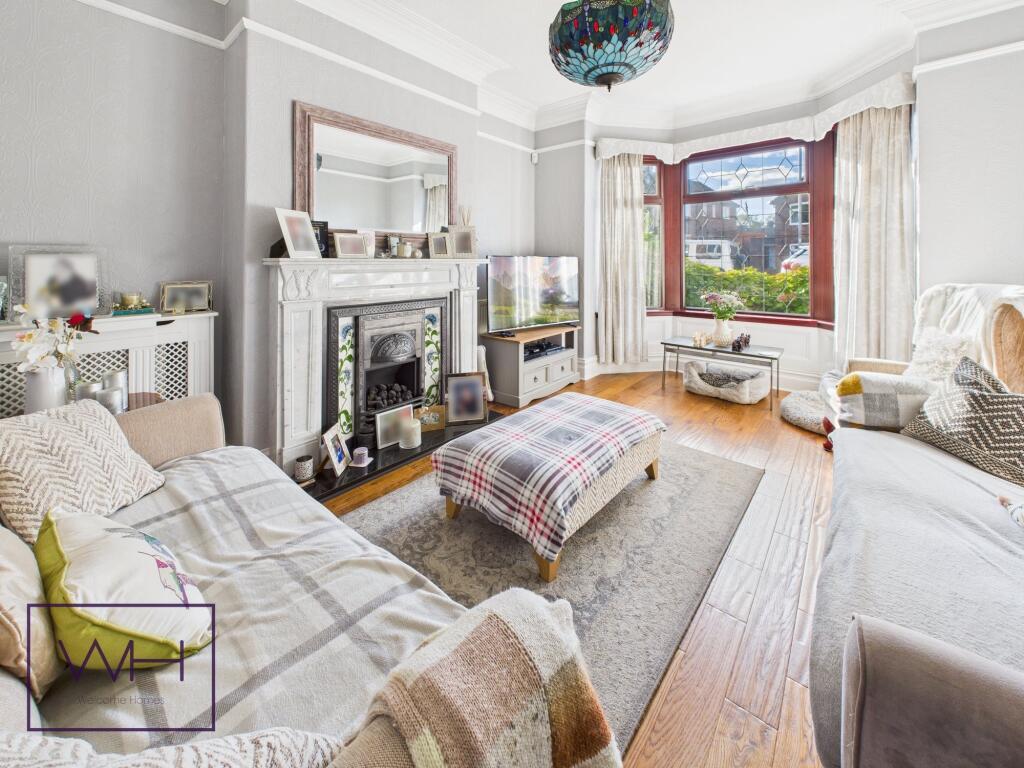 CAM03785G0-PR0306-ST