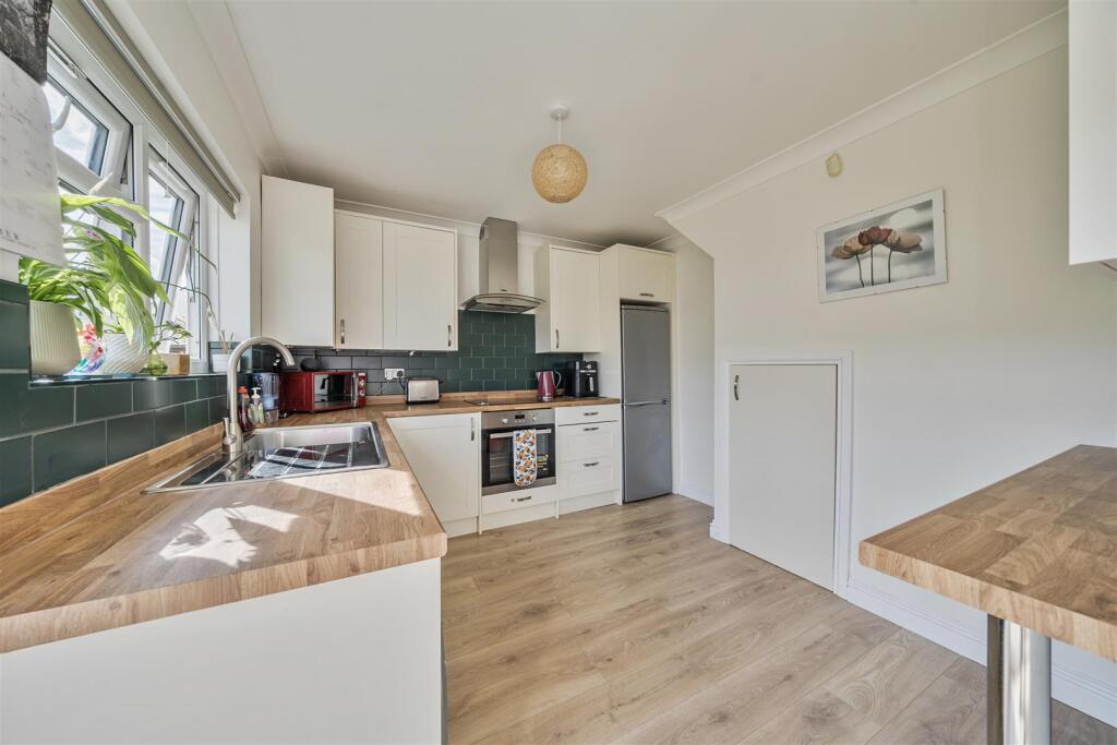Kitchen/Breakfast Room