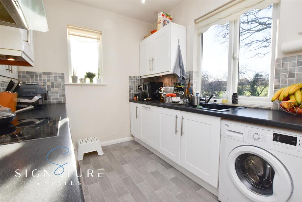 Kitchen 1 (7).jpg