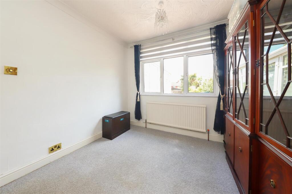 Second bedroom