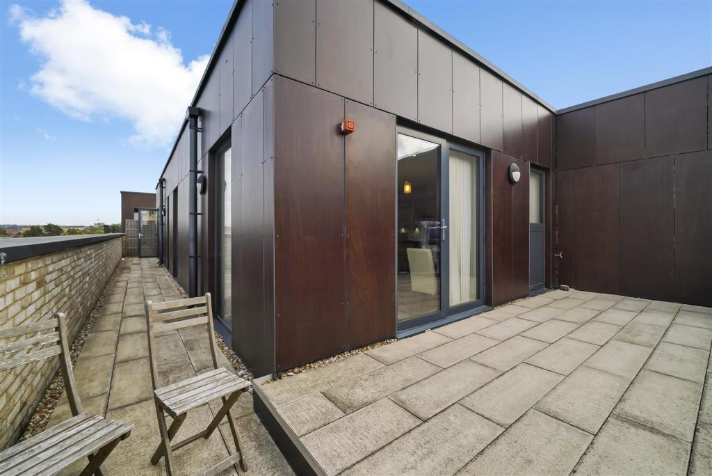Flat 33, Tulip Court - NKJq4MwGhVCA1SZES5E4.jpg