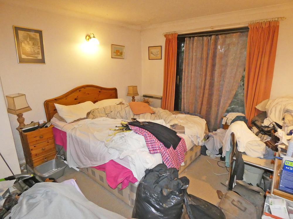 2281bedroom1.jpg