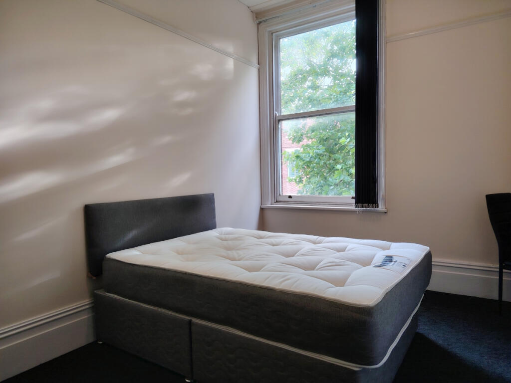 33 Bairstow Street - House Share