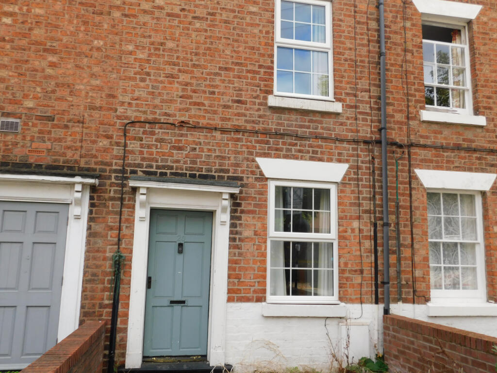 3 bed town house to rent, Meadow Terrace, Shrewsb