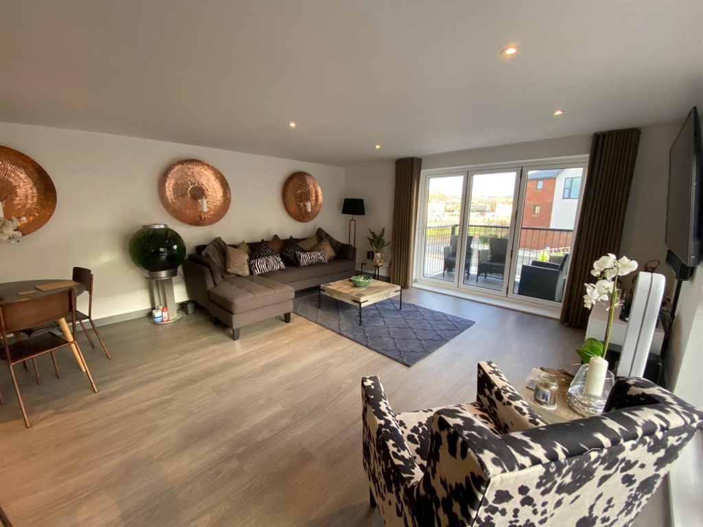 lounge taw wharf.png