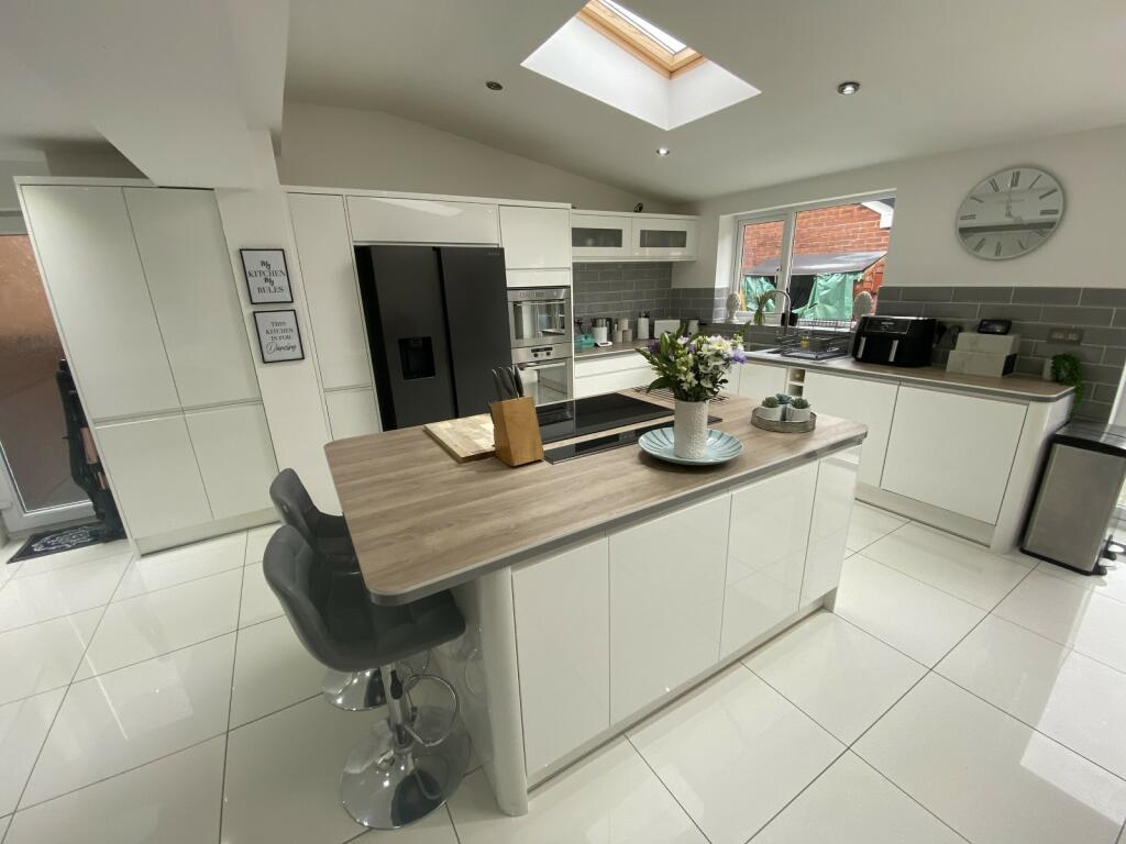 Kitchen/Diner/Family room