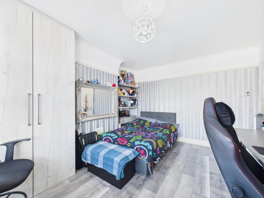 CAM02386G0-PR0139-STILL038 - Copy