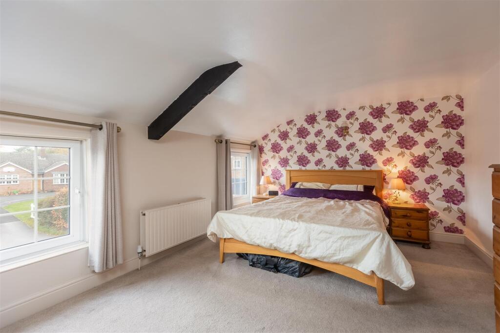 Westgate 25 Bedroom 1-1.jpg