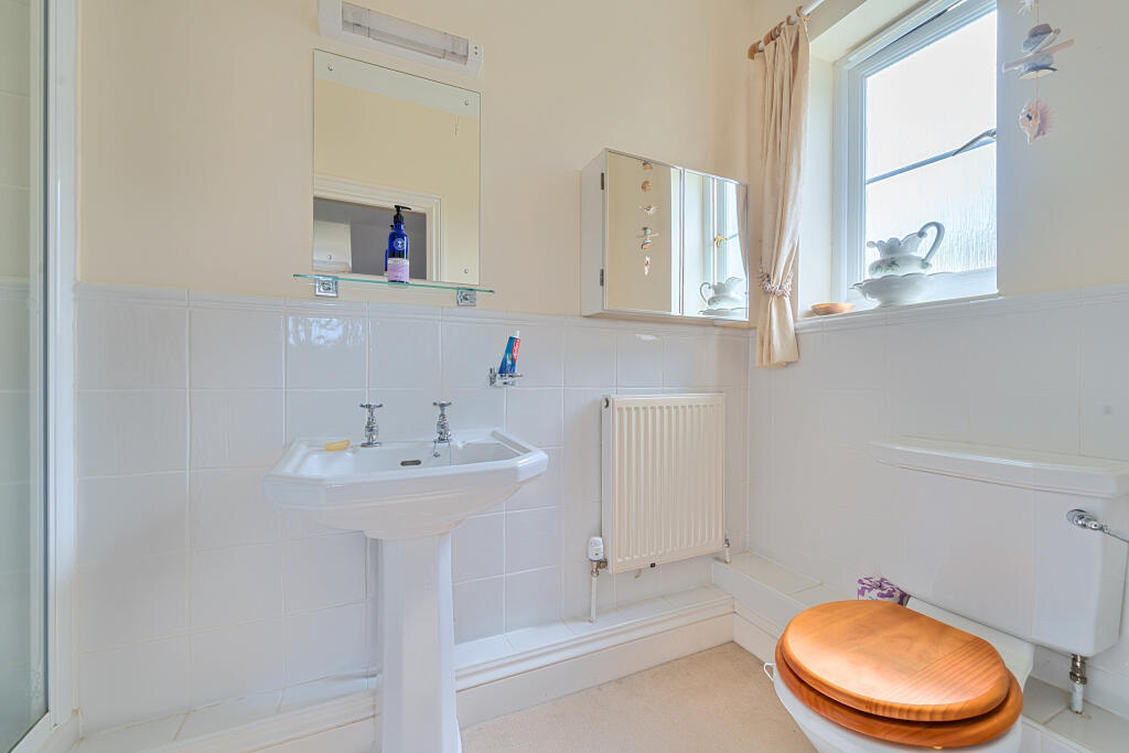 1301851-22-684c0b7d983bb