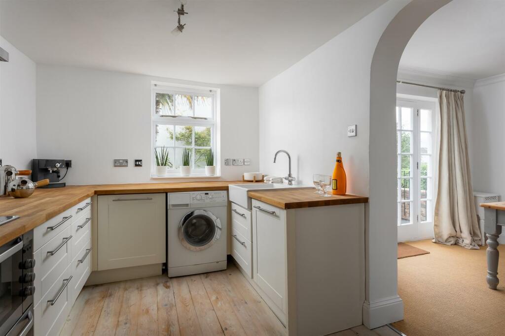 25 - 65 Gratton Road - GL50 2BZ - Web.jpg