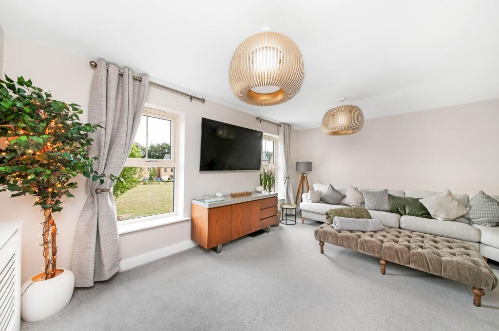FIRST FLOOR LOUNGE