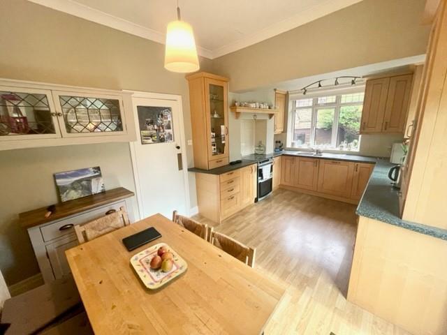 Kitchen 3.jpg