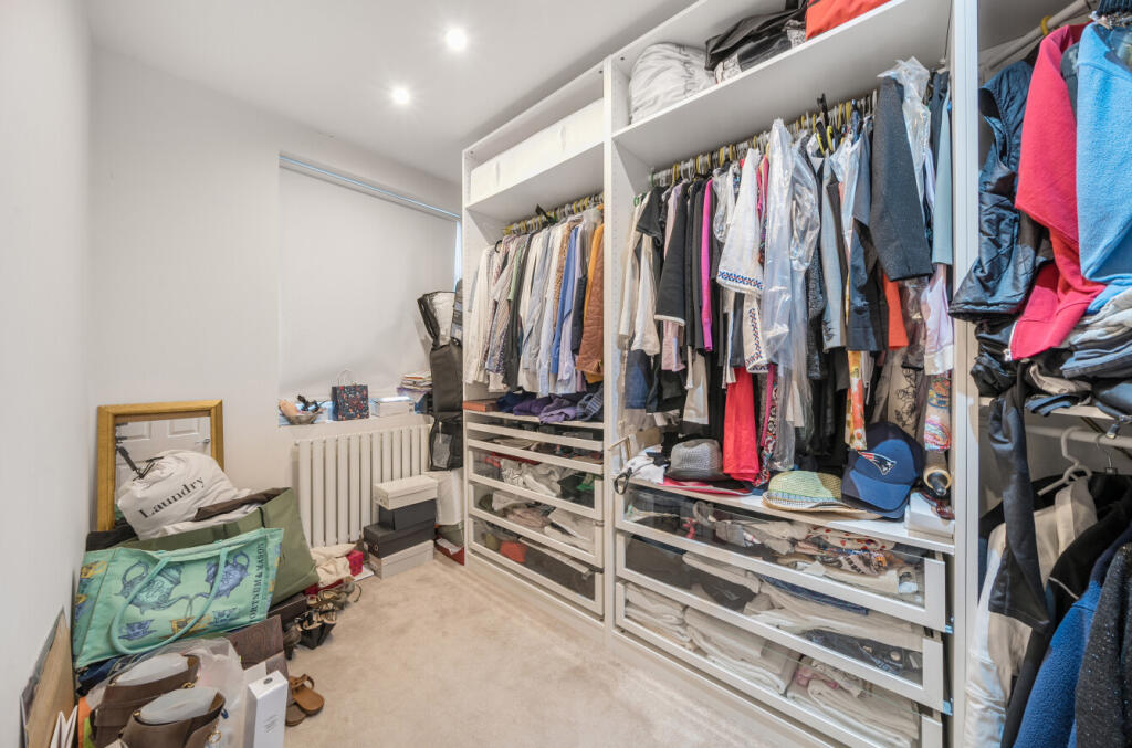 1303198-9-683f05c...