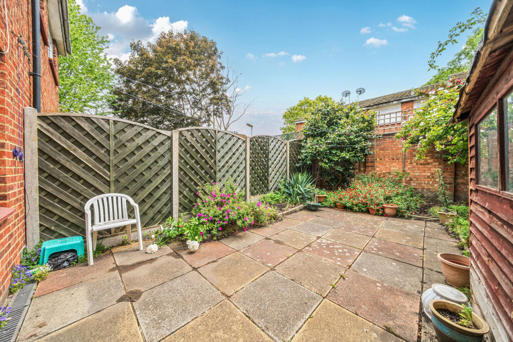 1296955-4-682dc4e...