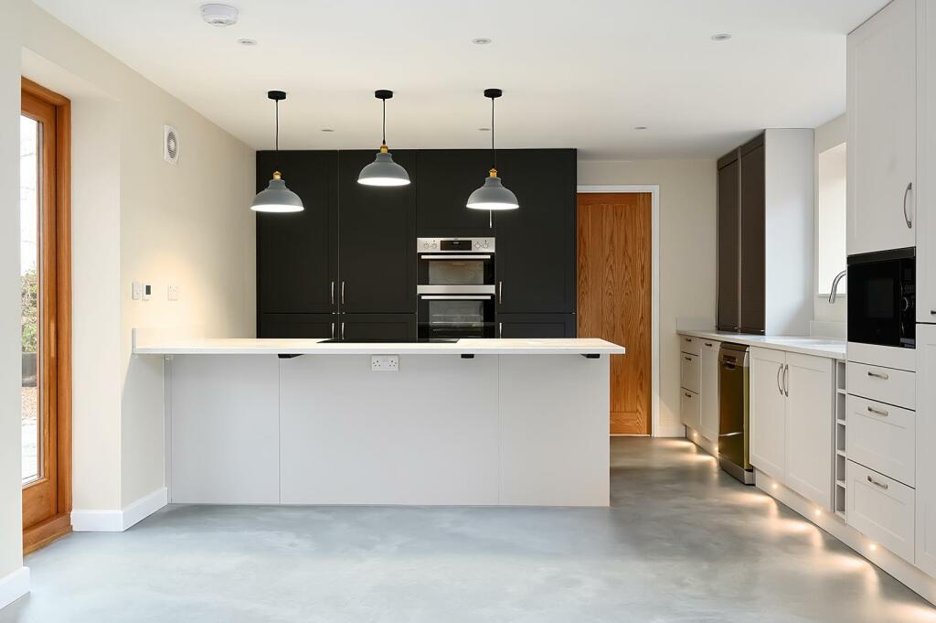 MAYTUM BARN - VANITY LANE - LINTON - MAIDSTONE - M