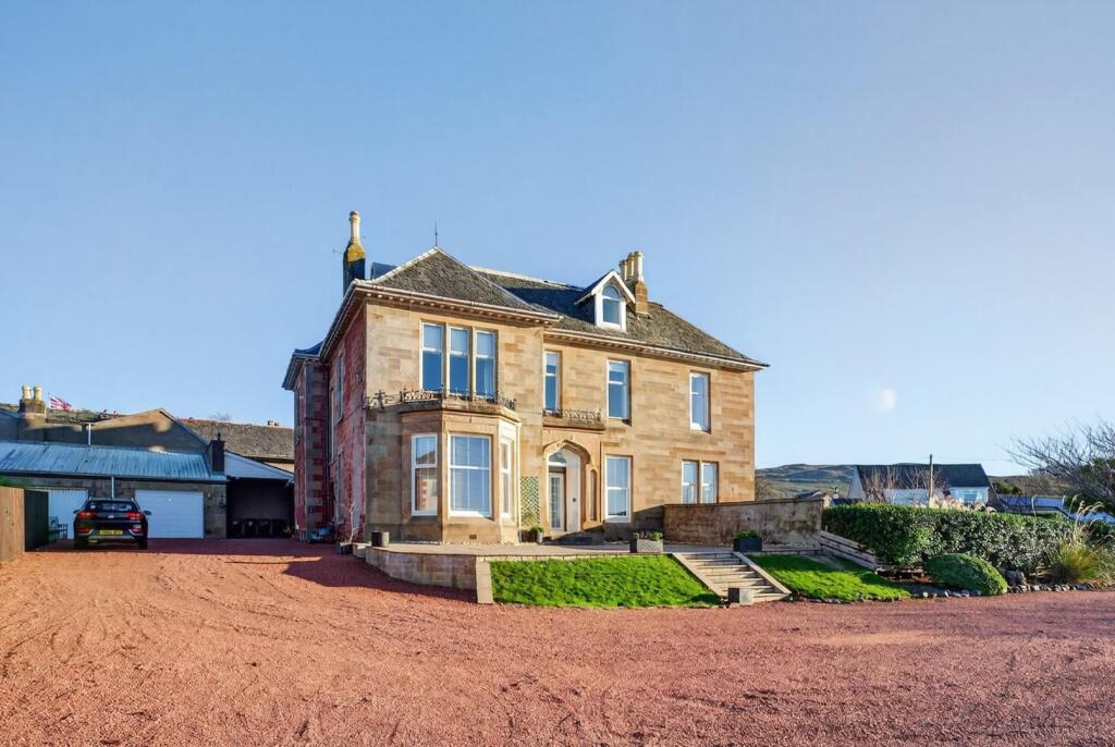 8 buchanan street, largs_03.jpg