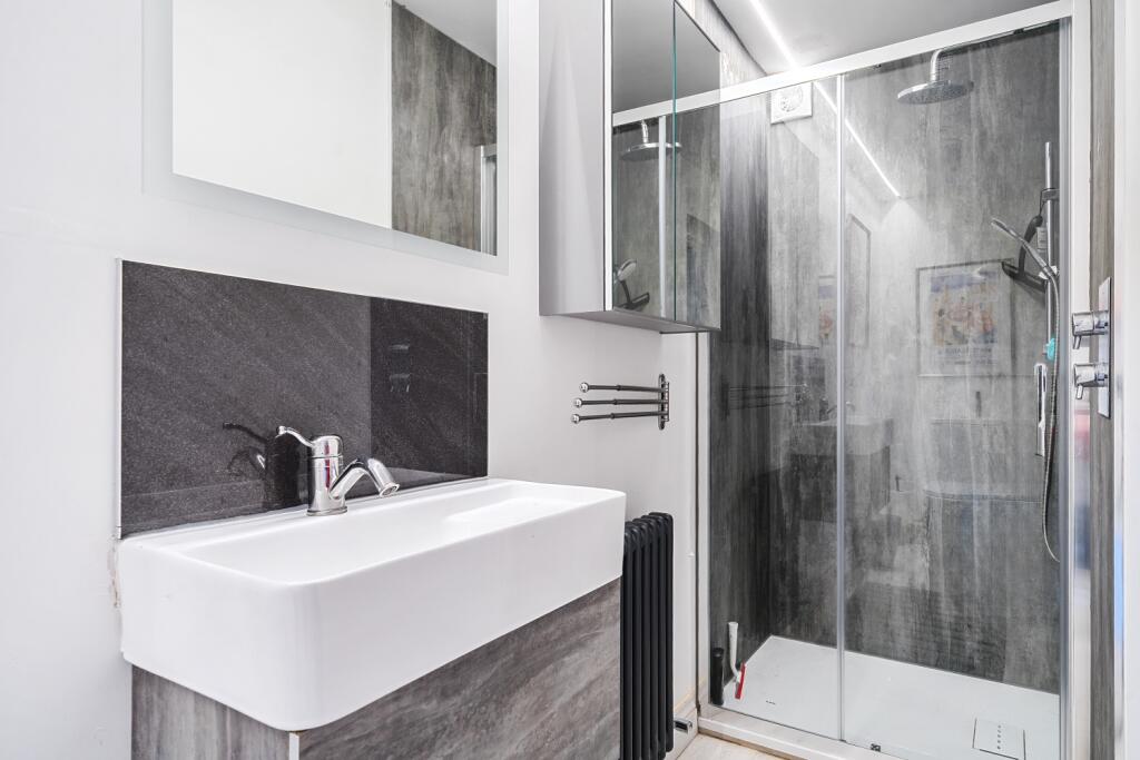 1380218-12-6914a96bd8c07