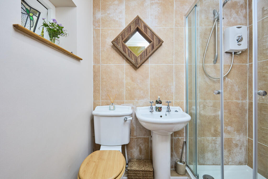 Edward Knight 202...