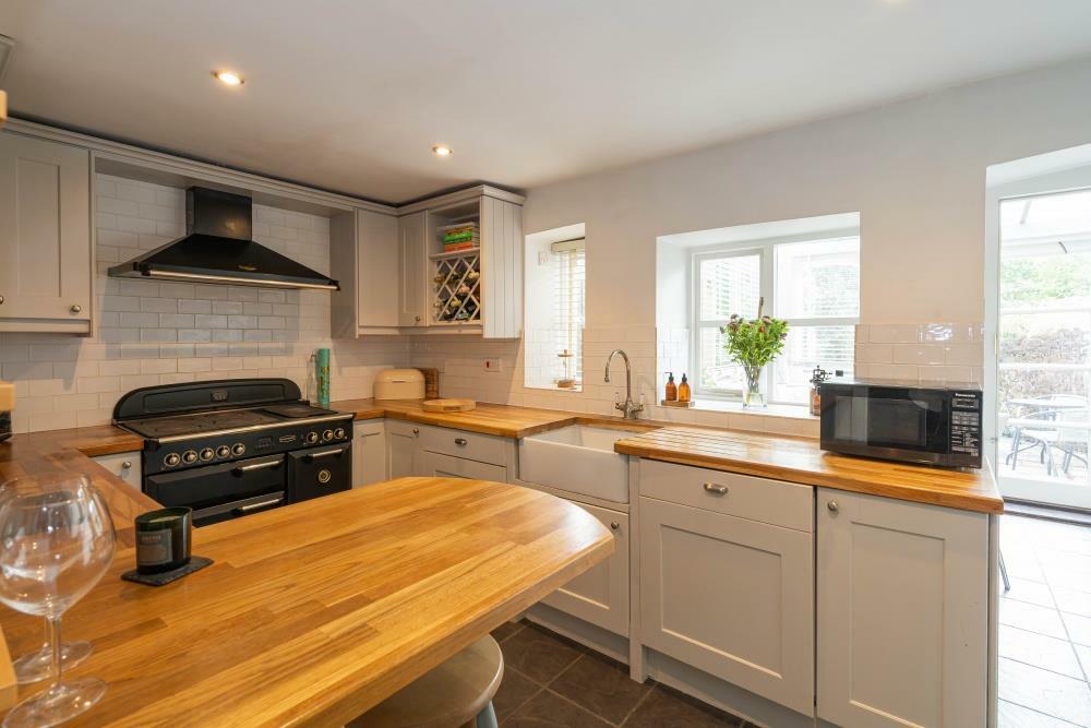 DSC01045 - 800px.jpg