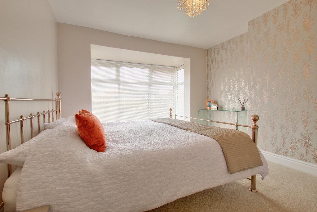 BEDROOM 1 (FRONT)