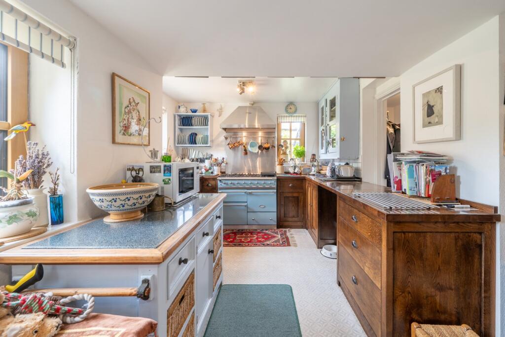 Kitchen / Breakfast Room 