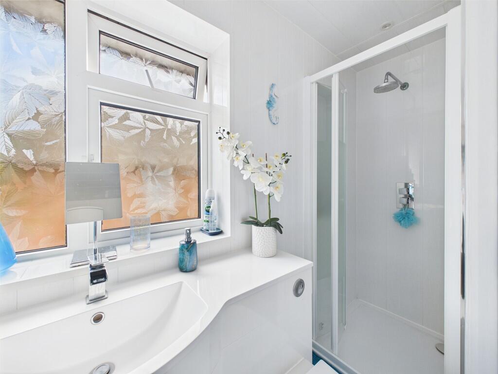 CAM05068G0-PR0028...