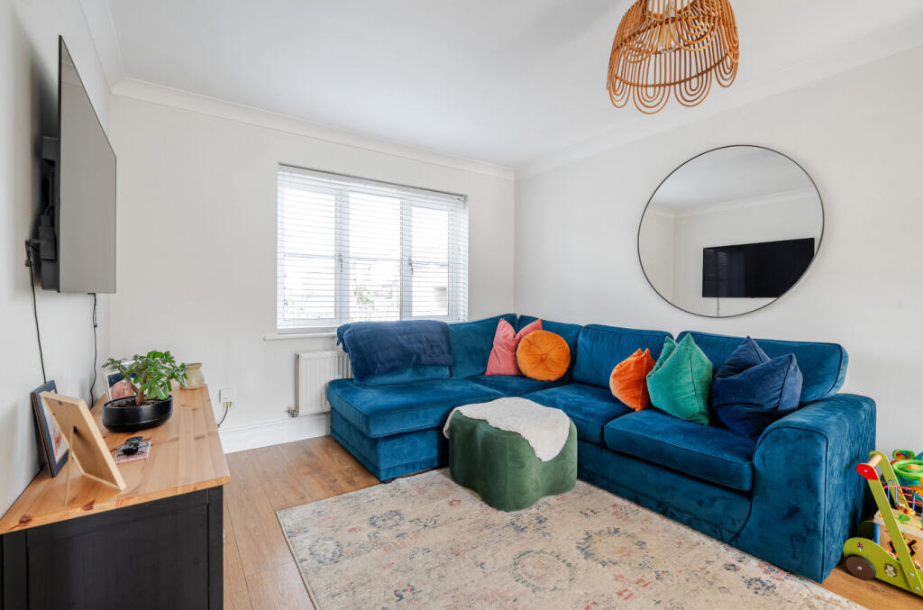 1348371-16-68b704...