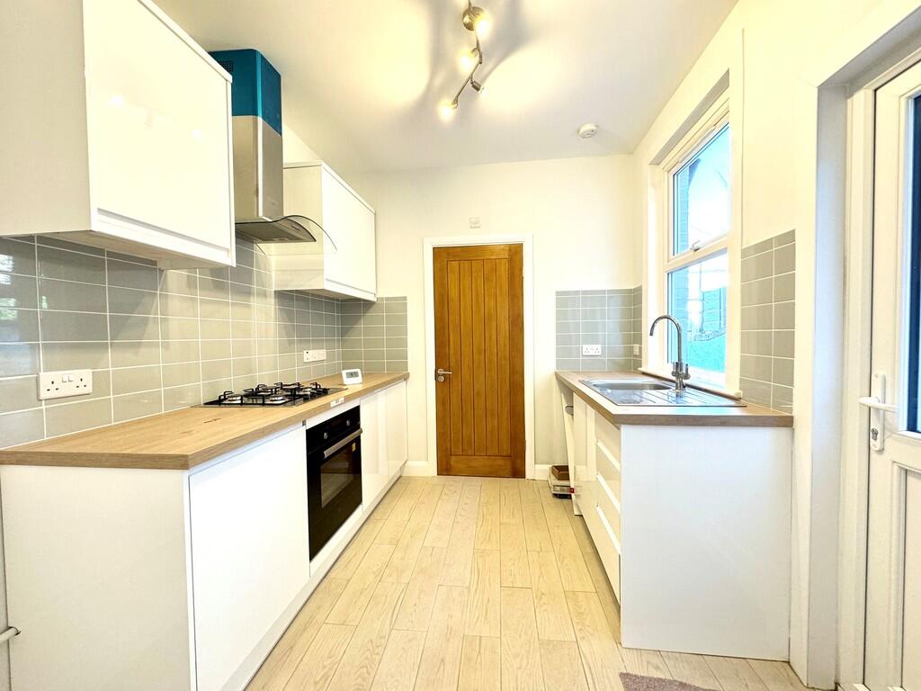 Wallis Ave kitche...