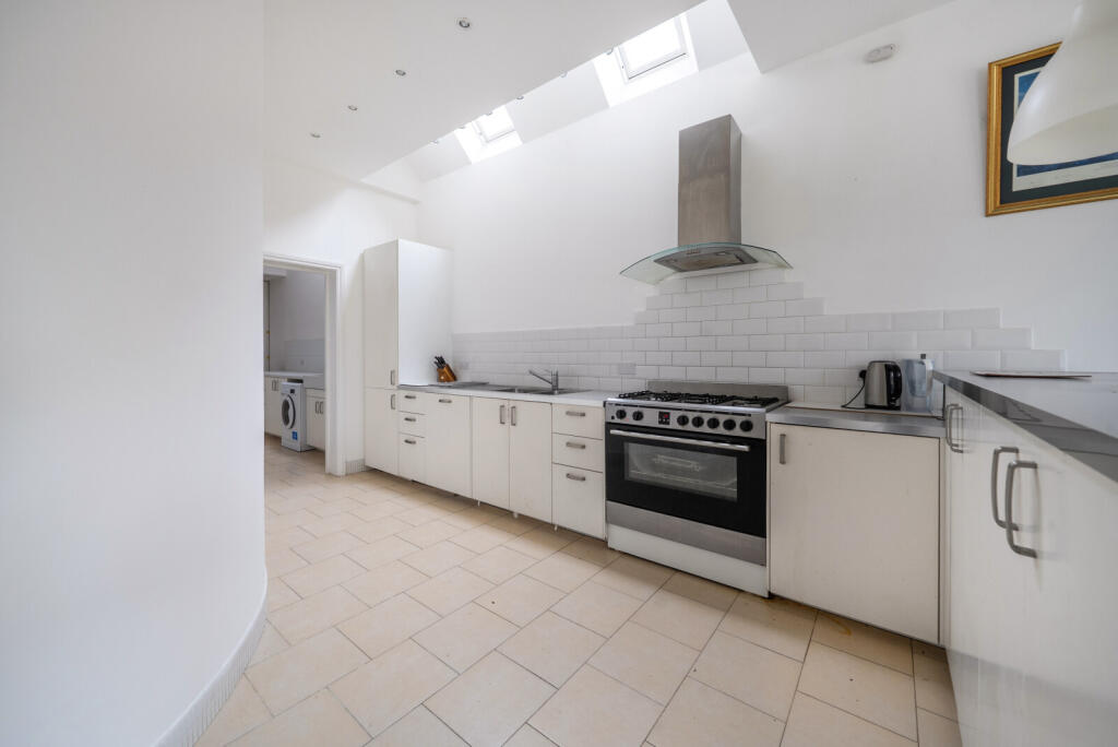 1374645-26-692dd5...