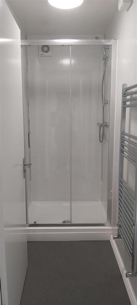 GF Shower room.jpg
