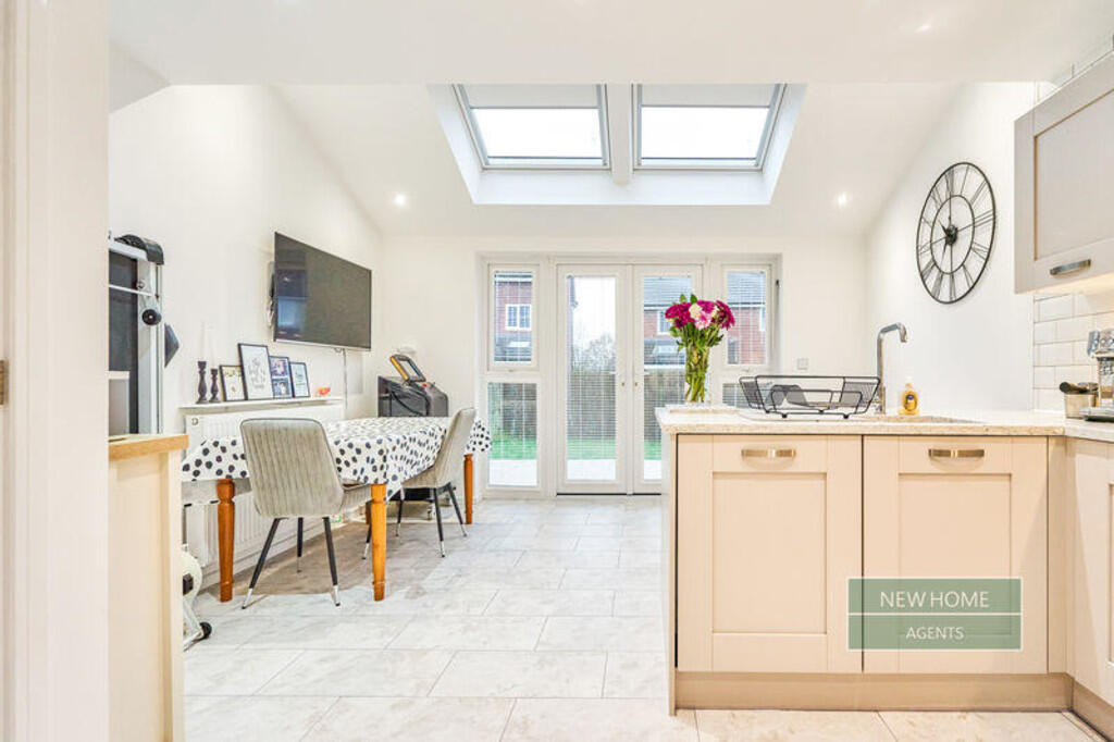 79663_12796324_IM...