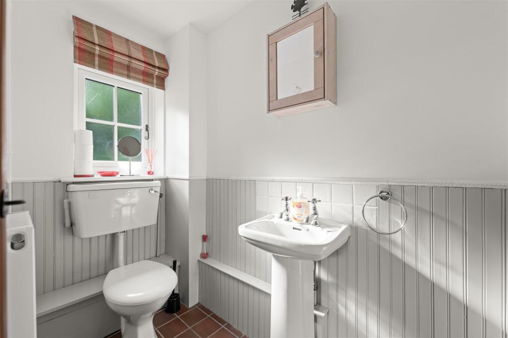 Windmill Cottage-01.jpg