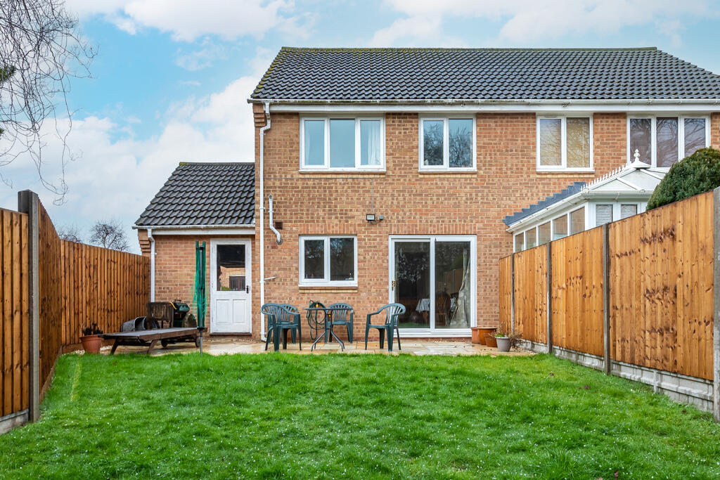 51 Willow Bed Close -20 - sky