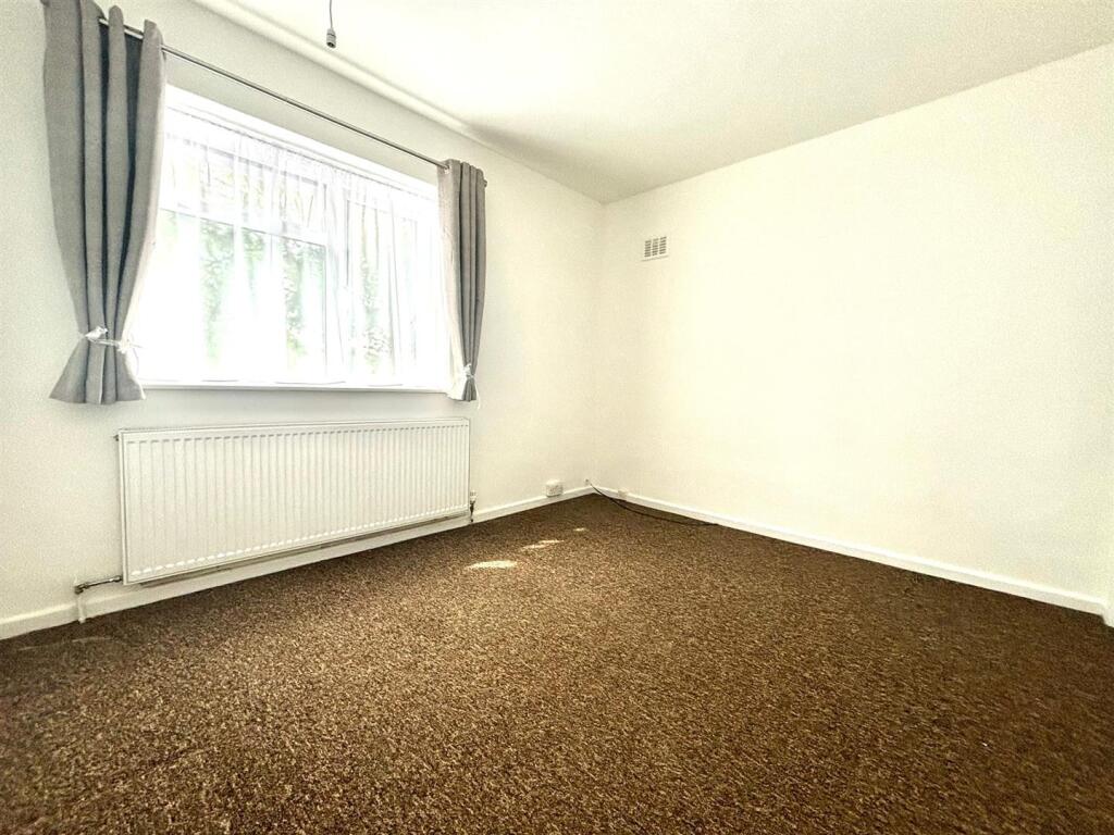 Bedroom 1.jpeg