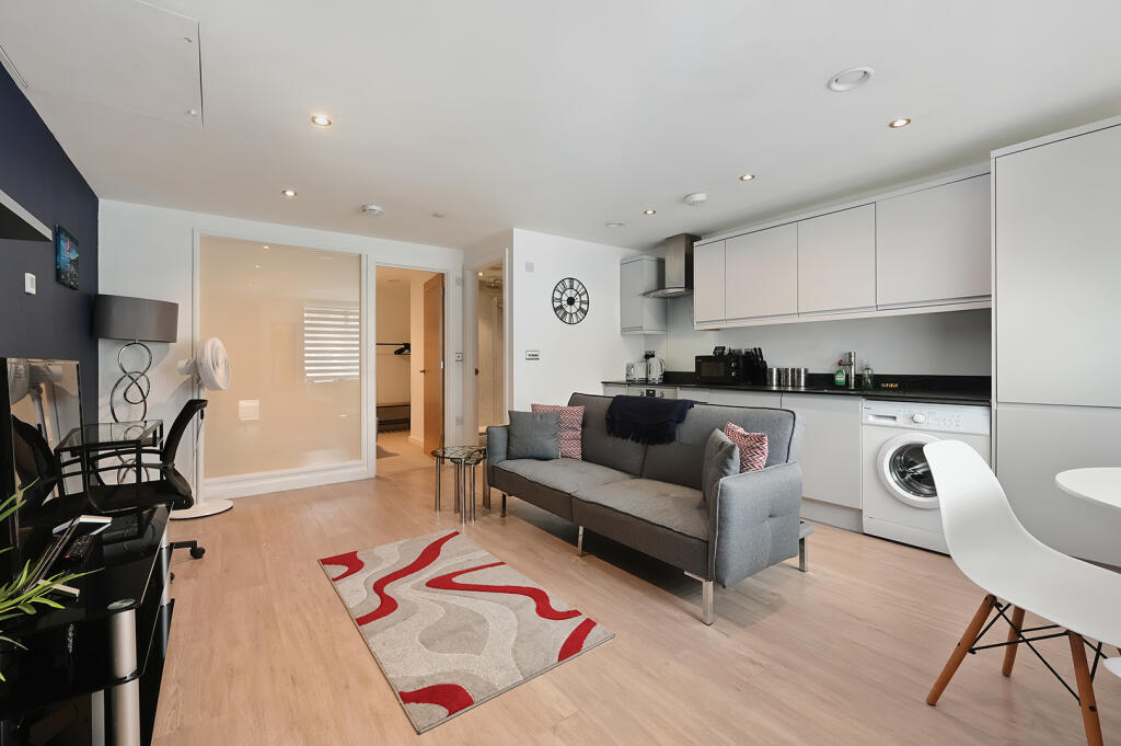 Living Room/Kitchen
