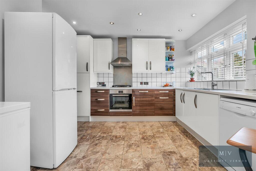 Brockenhurst Way 1 MV-9.jpg