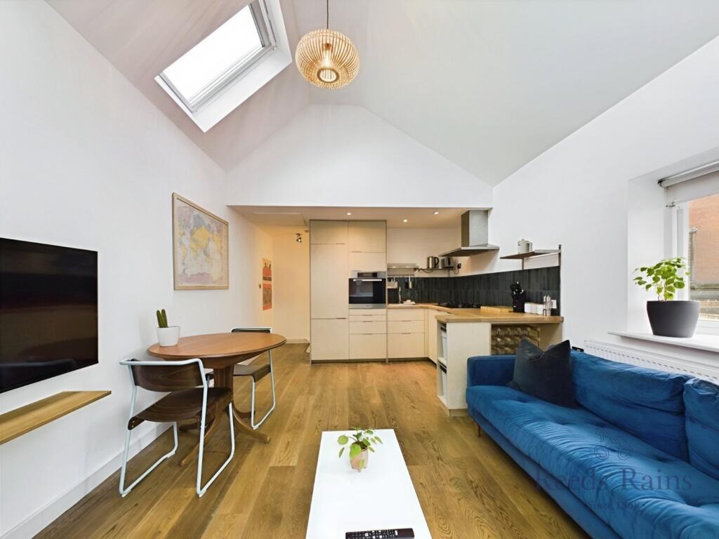Lounge/Kitchen