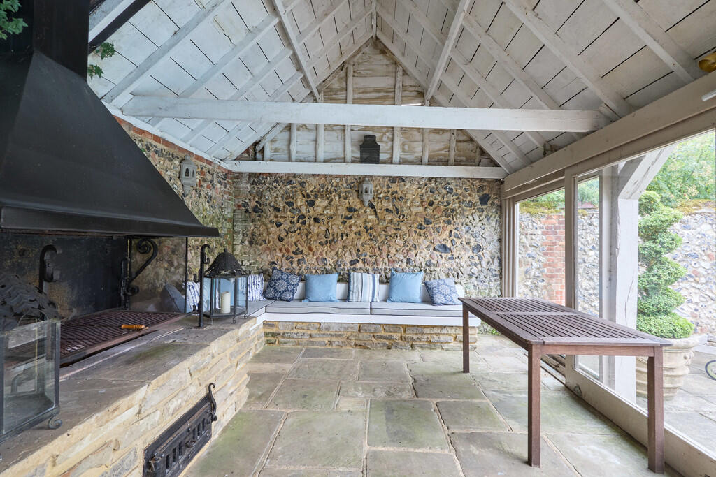 Moulton Hall 0907...