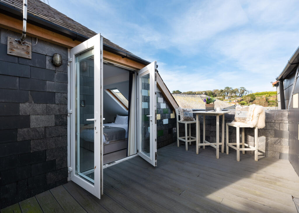 67aa1d2da7de6_Strand House-40