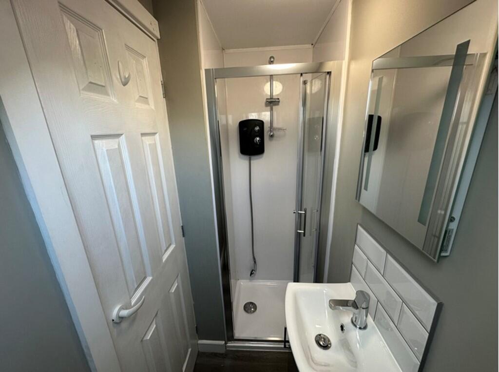 Screenshot 2025-0...