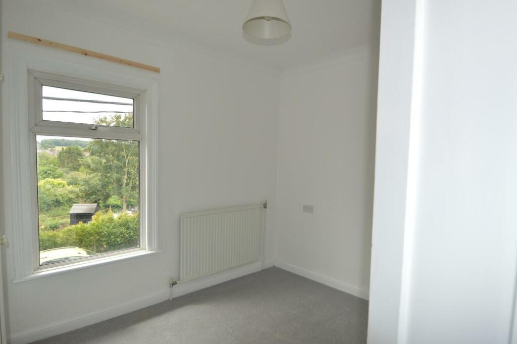 Bedroom one11.JPG