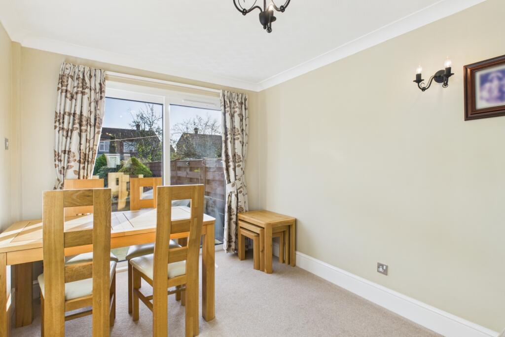 CAM03162G0-PR0369-STILL017