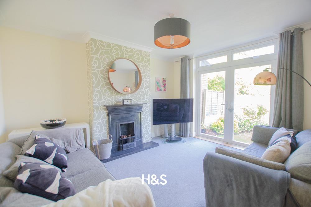 103 cropthorne road - rear reception.jpg