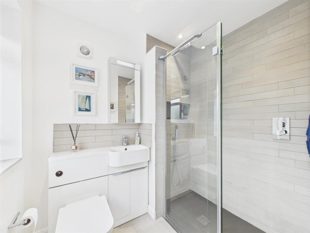 Well-Appointed Shower Room