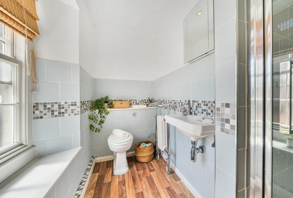 1320545-24-686906...