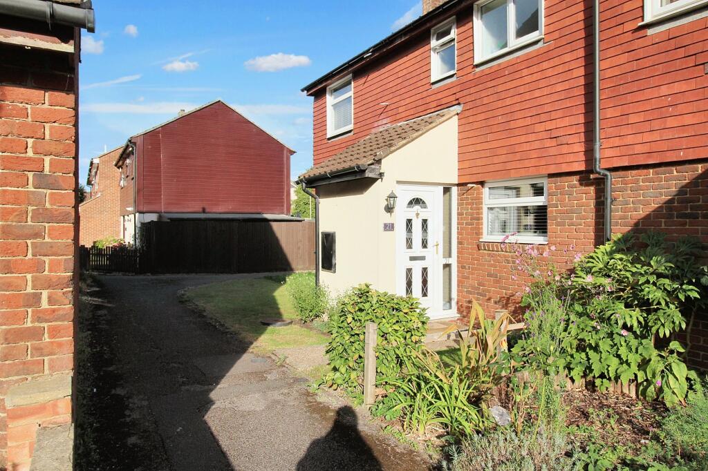 Old Ash Close, Kennington, TN24