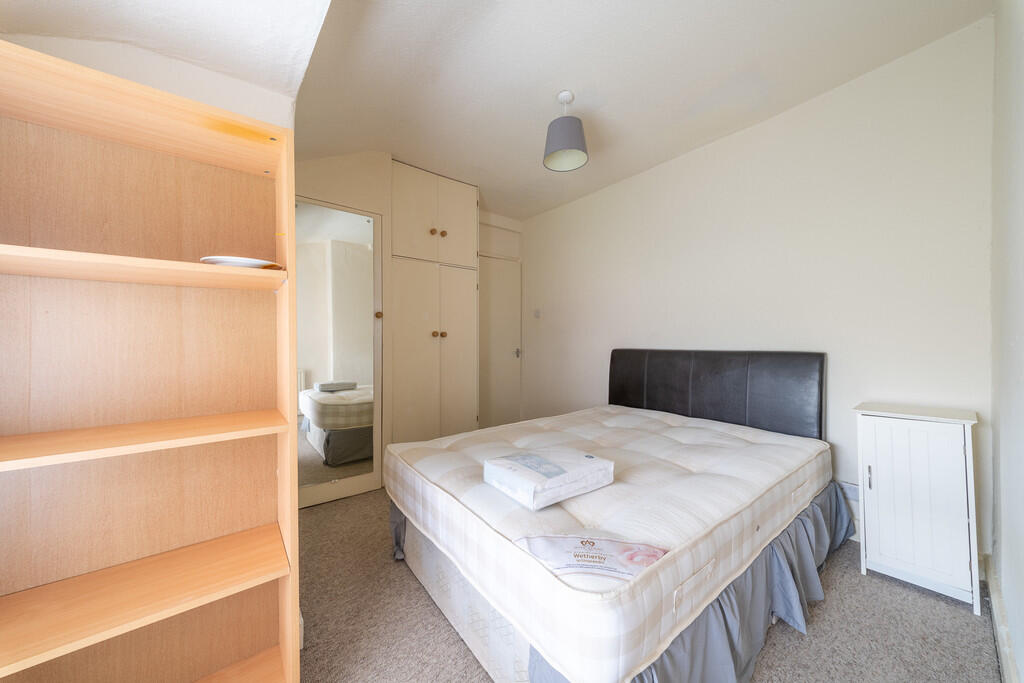 Flat 3, 61 Bamfor...