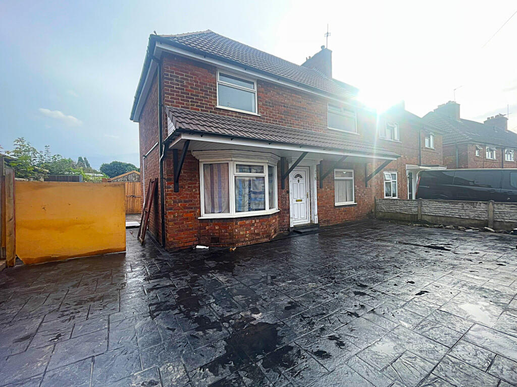 3 Bedroom Semi Detached house